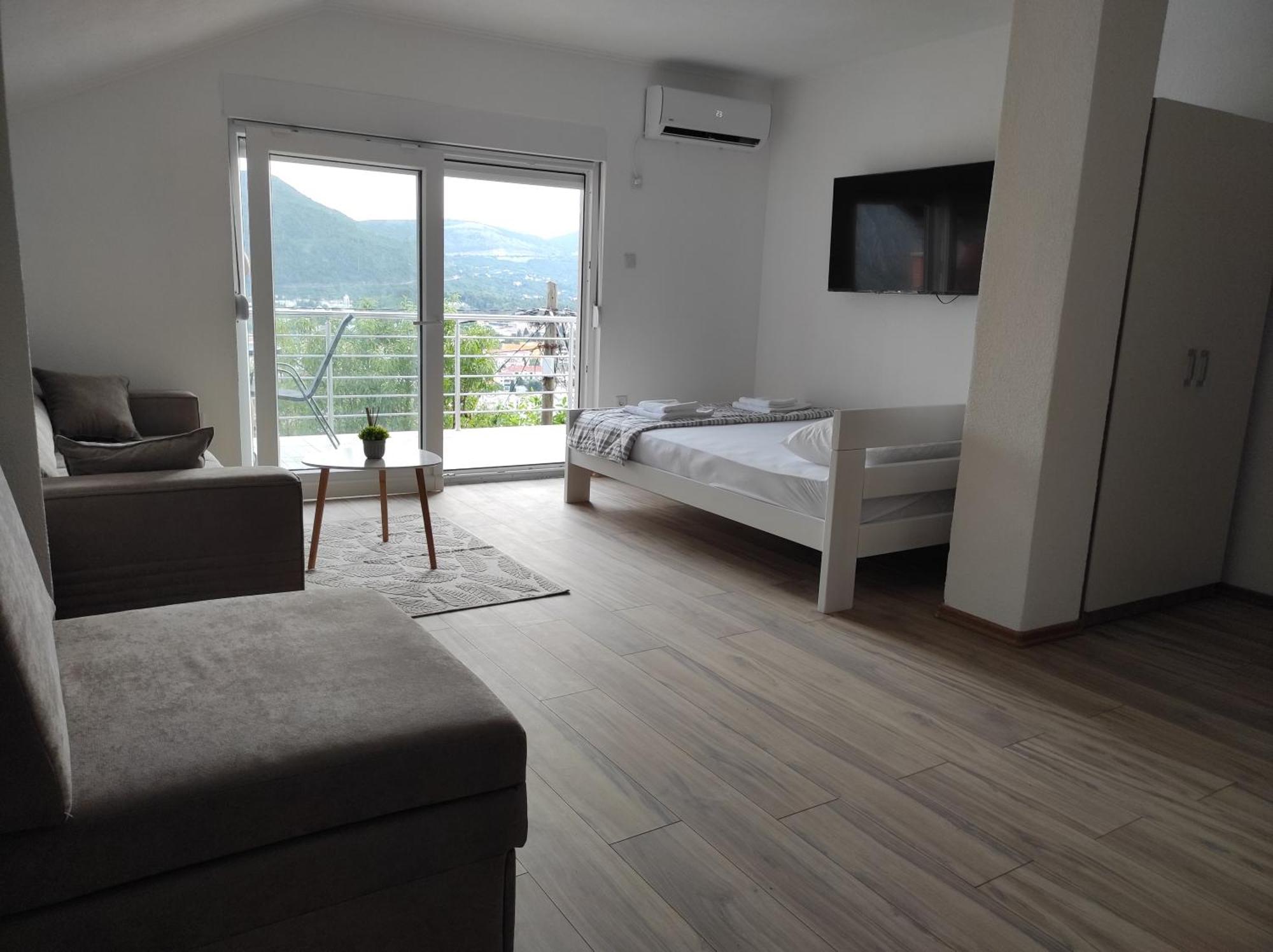 View Of The City - Studio Apartment Mostar Esterno foto
