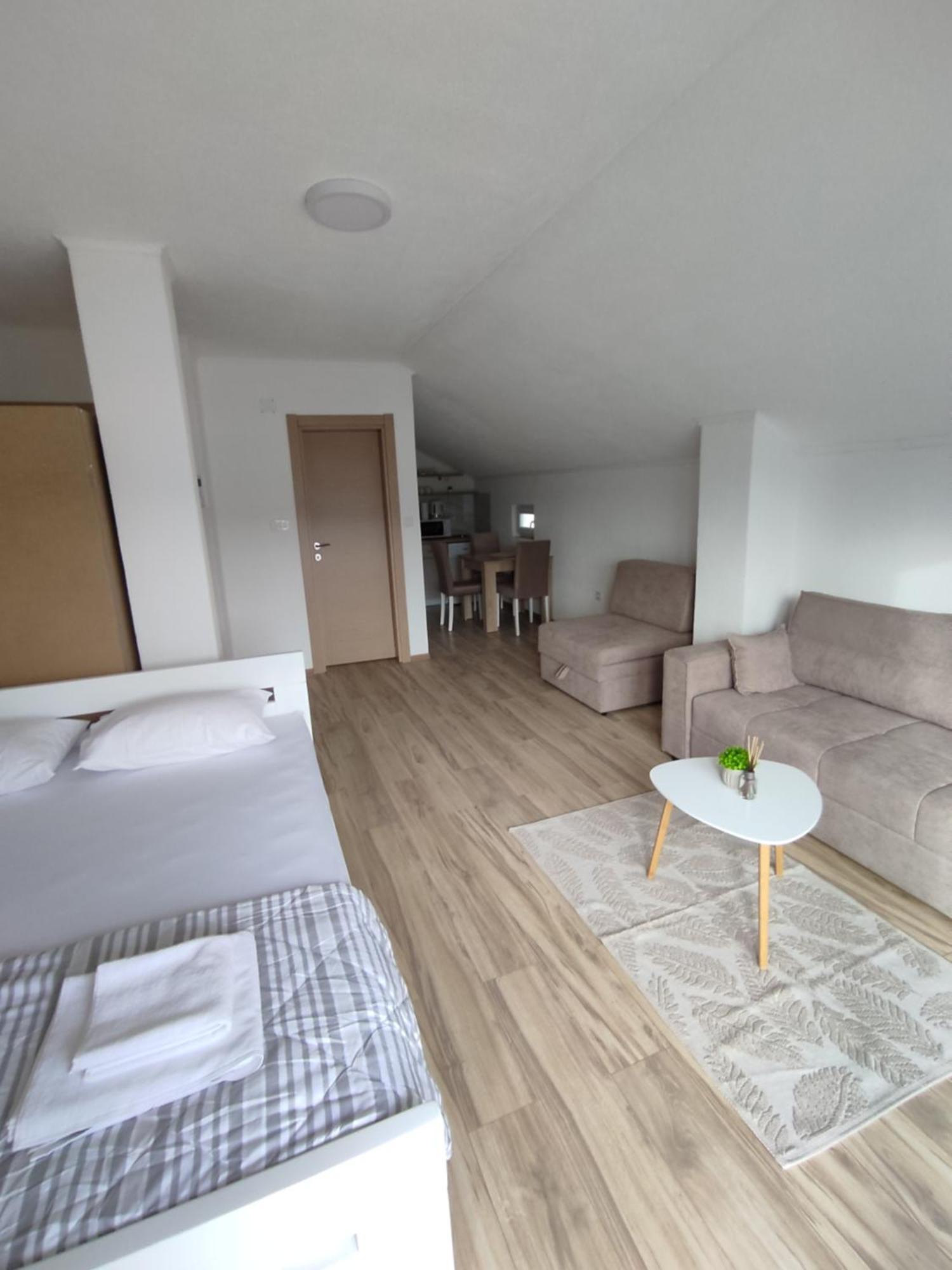 View Of The City - Studio Apartment Mostar Esterno foto